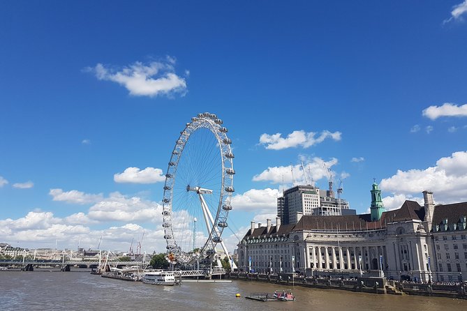 Private Tour : See 30+ Top London Sights! Fun Local Guide - Changing of the Guard at 10 AM: plan for it, but don’t bet your schedule