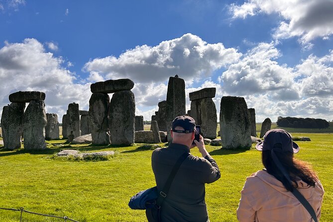 Private Tour to Stonehenge, Bath and The Cotswolds - Stonehenge at First Light: Why the Early Visit Changes Everything