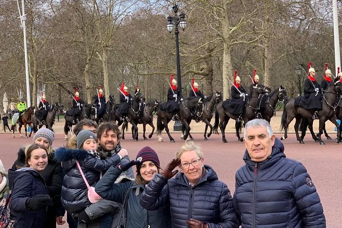 Private Tour: Traditional Black Cab Tour of London's Hidden Treasures - Riding a Black Cab With a Private Guide (and Why It Works)