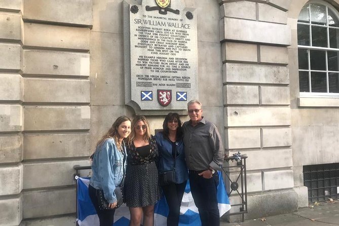 Private Tour: Traditional Black Cab Tour of London's Hidden Treasures - London Hidden Treasures (Stop 1): Small Houses, Old Shops, Odd History