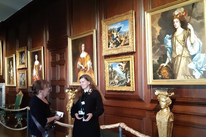 Private tour with an accredited expert guide Hampton Court Palace - Meeting at 64 Hampton Ct Way and Getting Oriented Fast