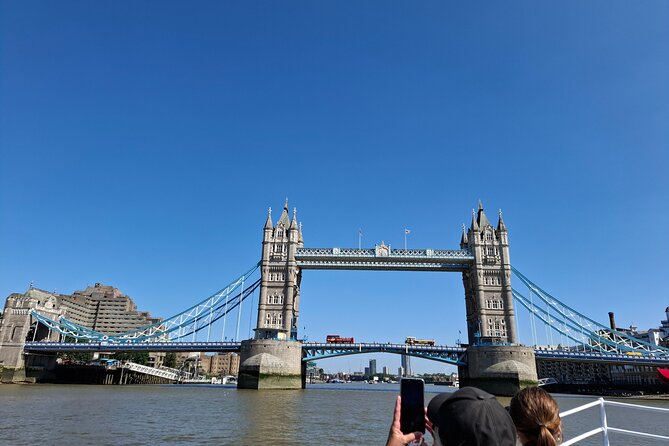 Private Tours: Tower of London Beefeater Meet Greet Crown Jewels - The 200+ Steps and the 45-Meter Glass Floor Selfie Spot