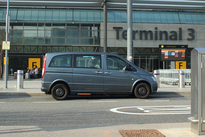 Private Transfer Arrival or Departure Heathrow Airport/ London - The car ride into Central London: comfort plus live traffic navigation