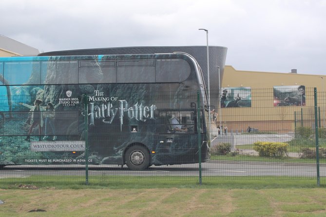 Private Transfer: Central London to Harry Potter Warner Bros Studio in Leavesden - Arriving at Warner Bros Studio: getting dropped at the right moment