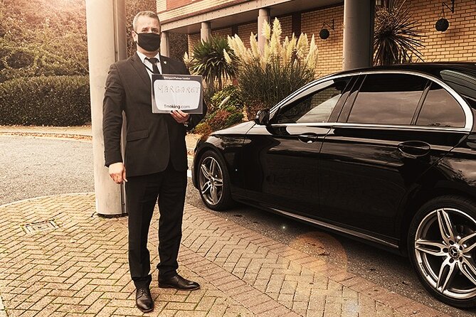 Private Transfer from Heathrow to Gatwick Airport - Key Points at a Glance
