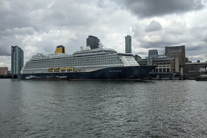 Private Transfer from London & All London Airports to Liverpool - A Smooth Start: Arriving in London Without the Chaos