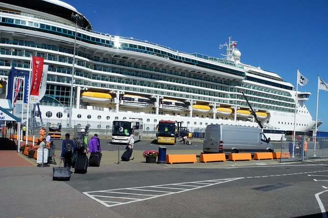 Private Transfer from London to Southampton cruise port - Southampton Port Arrival: Checking In Without the Scramble
