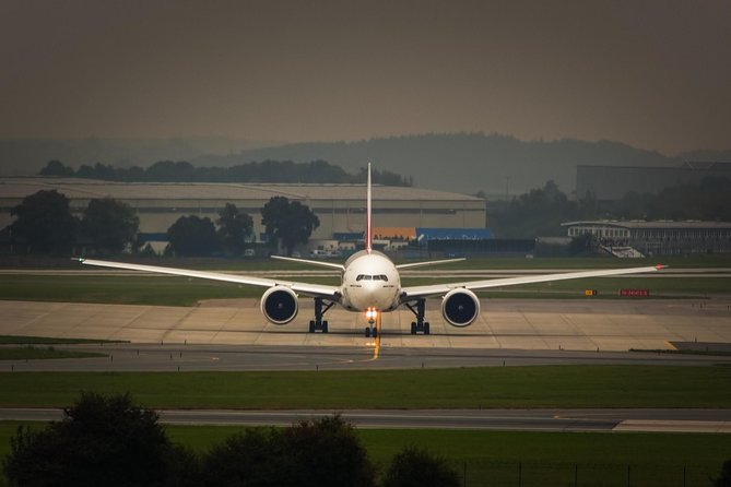 Private Transfer: Heathrow Airport to Gatwick Airport Arrival or Departure Transfer - Flight Tracking Means Delays Don’t Turn Into Extra Payments