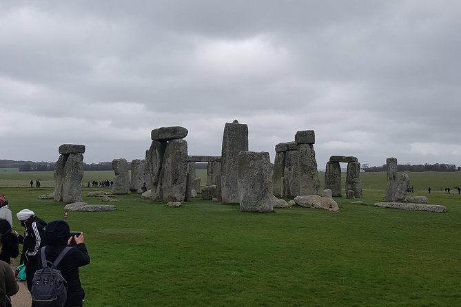 Private transfer to Southampton with a stop at Stonehenge - Who should book this transfer (and who should think twice)