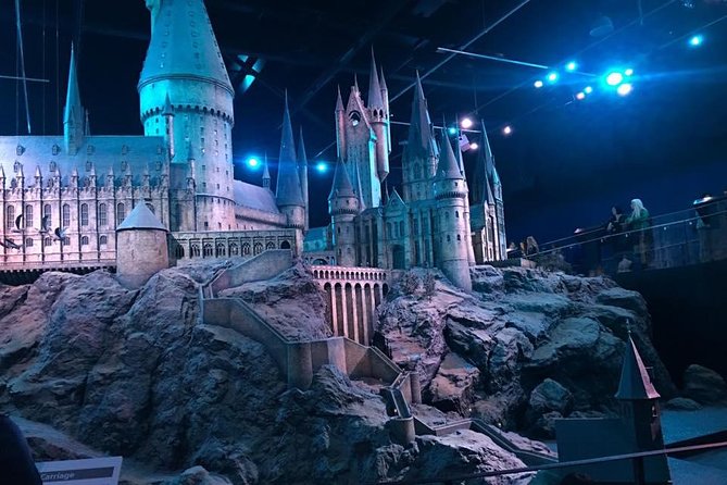 Private Transfers between London & Harry Potter Warner Studio - One-Way or Round-Trip: Picking the Right Option for Your Day