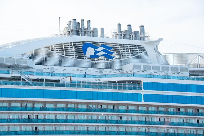 Private Transfers between London & Southampton Cruise Port - How the meet-and-greet works at pickup (and why it matters)