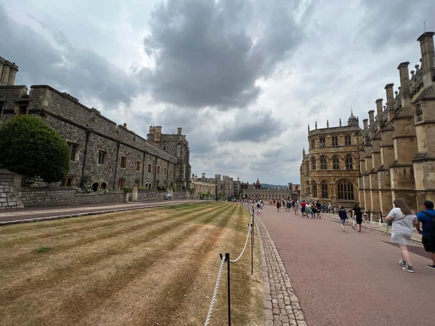 Private trip to Windsor Castle and Stonehenge - How This 7-Hour Private Windsor and Stonehenge Day Works