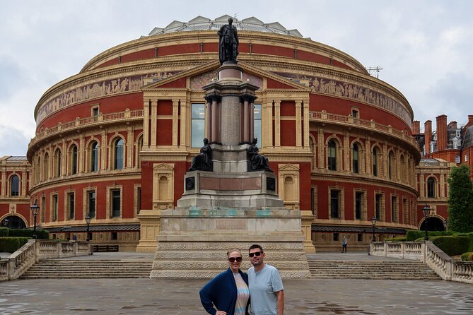 Private Ultimate London Taxi Tour - Camden Market, Music Pubs, and Charles Dickens Country