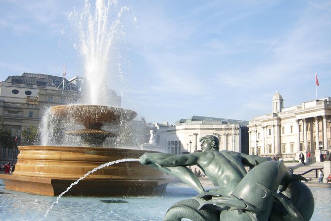 Private Walking Tour City of London - St. Paul’s Cathedral: the highlight stop and the entry choice