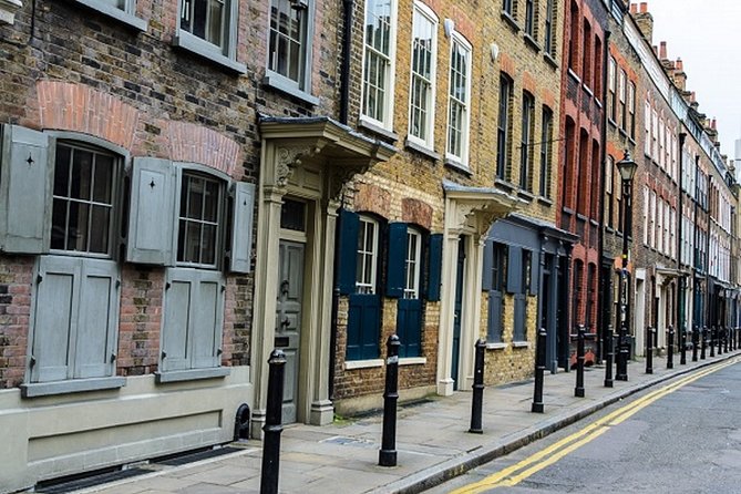 Private Walking Tour: Jack The Ripper and East End - Stop 5: Goulston Street Graffito and the Clues on the Wall
