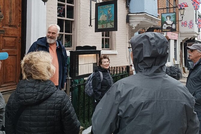 Private Walking Tour of Windsor with Award Winning Guide - Stop 2: Thames bridge pause and the details people miss