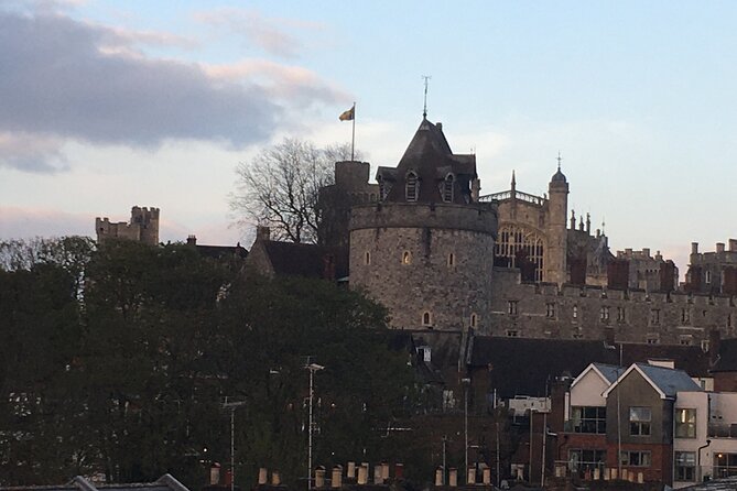 Private Walking Tour of Windsor with Award Winning Guide - Meeting at Sir Christopher Wren Hotel and walking to the Castle gate