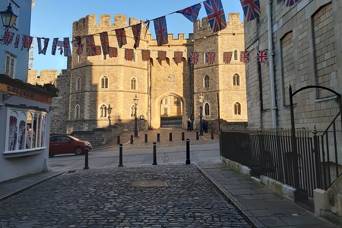 Private Walking Tour with Accredited Expert Guide Windsor Castle - Private Windsor timing: what makes this tour feel different