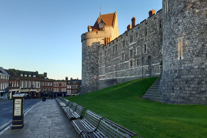 Private Walking Tour with Accredited Expert Guide Windsor Castle - St George’s Chapel: the Order of the Garter and royal burial moments