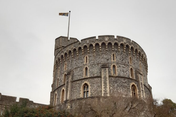 Private Walking Tour with Accredited Expert Guide Windsor Castle - Cost and value: what you pay for the guide vs. what you still need to budget