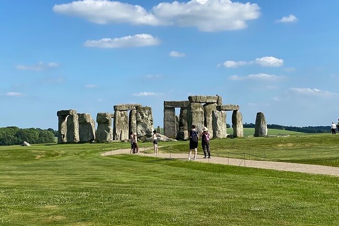 Private Windsor Castle and Stonehenge Day Tour - Tickets and timing: how to avoid losing time at the gates