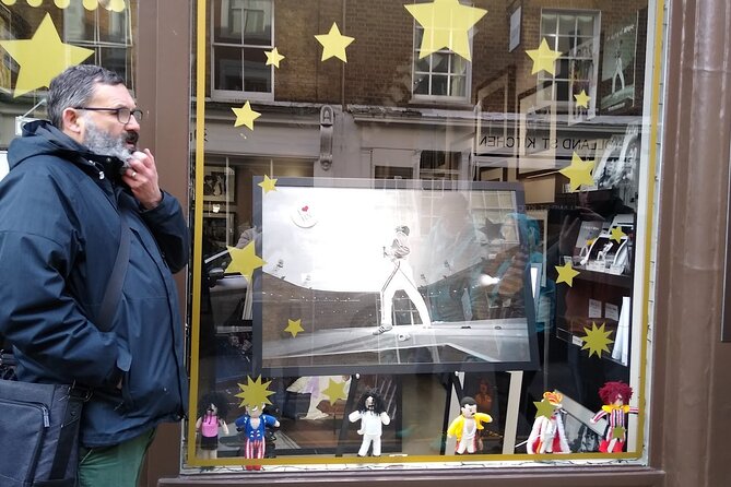 Queen Highlights Walking Tour of London - Kensington Church Street and the BIBA Shop Link