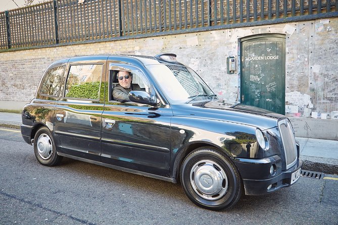 Rock Cab Tours presents Music Legends Private Taxi Tour of London - Chelsea, Kensington, and the Homes Where Careers Took Shape
