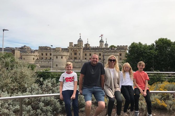 Roman & Medieval London: Private Half-Day Tour in a Black Cab - Tower of London area: cobblestones, Dead Man’s Hole, and real grit