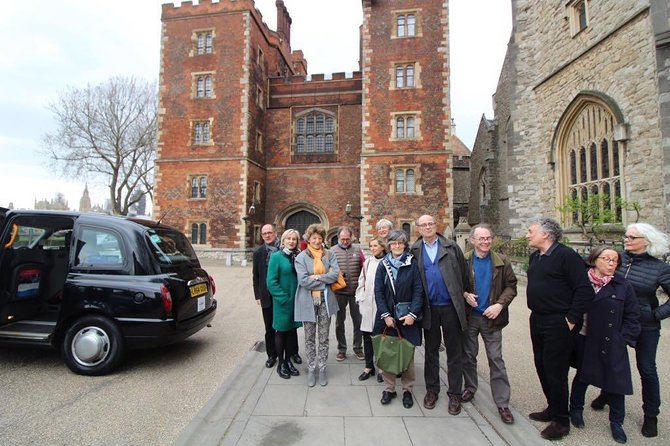 Roman & Medieval London: Private Half-Day Tour in a Black Cab - Guildhall Medieval Great Hall and the City’s survival story