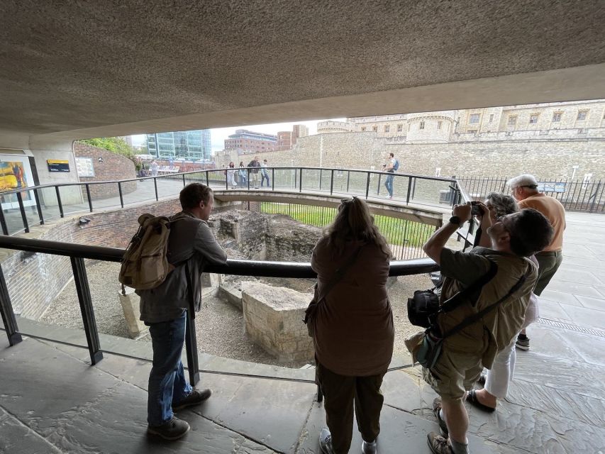 Roman Ruins to Blitz Bombings: London's Fiery History - Guildhall and the Lord Mayor tradition: civic London in one short segment