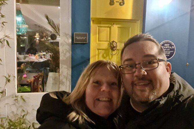 Romantic Notting Hill: Self-Guided Love Story Puzzle Walk - App reality check: using the Questa phone game without stress