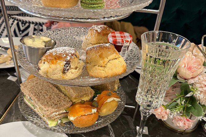 Royal English Walking Food Tour With London Food Tours - Food, Drinks, and Dietary Notes: Planning for What’s Included