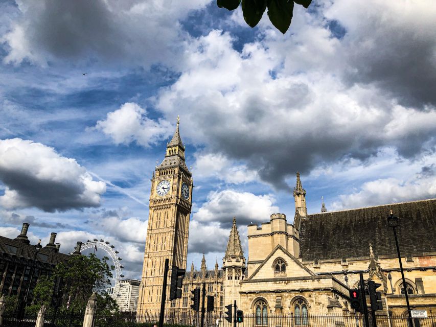 Royal London: from Saxons to Tudors & Stuarts Walking Tour - The tour’s question: what was the greatest royal love story?