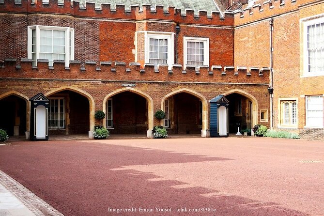 Royal London: Private Half-Day Tour with Horse Guards Parade - St James’s Park: Henry VIII’s Sporting Past (and a Place to Breathe)