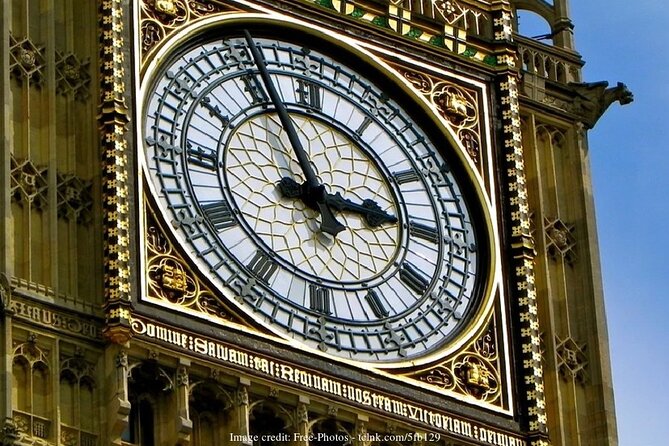 Royal London: Private Half-Day Tour with Horse Guards Parade - Start at Westminster Abbey Shop: Getting Your Bearings Fast