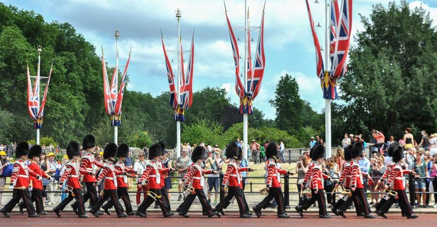 Royal London Walking Tour - St James’s Palace and Clarence House: the royal residences you can actually see