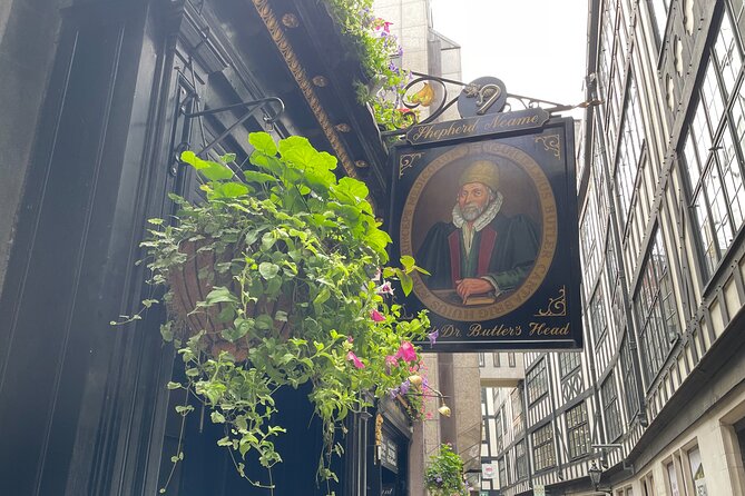 Scandalous Square Mile - Guided Walking Tour in City of London - Entering the City’s “scandal track” from Moorgate