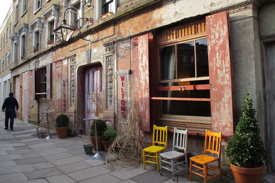 Secret London Tour by Bike - Traffic reality and bike comfort: what to expect in the real streets