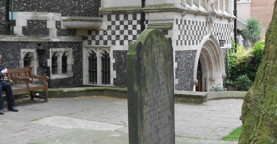 Secret Old London Walking Tour - Smithfield: Medieval Jousts, Public Executions, and William Wallace