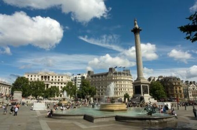 Secret Walking Tour of Central London - A 90-Minute Walk Through Famous Streets With Secret-Mode Focus