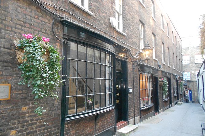 Secret Walking Tour of Central London - What Makes the Tour Feel Worth It (Even at a Budget Price)