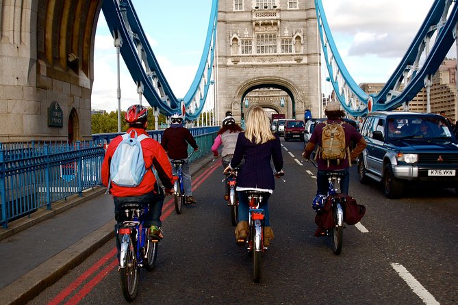 Secrets of London Bike Tour: Thames, Tower Bridge, and Market - Borough Market lunch break: where the tastes do the talking