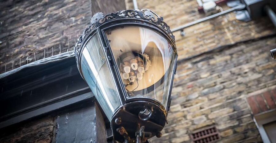 Secrets of London Walking Tour - Stop 1: London’s Tiny Police Station (The One People Walk Past)