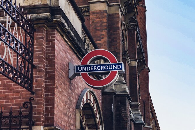 Secrets of Underground Walking Tour with London Transport Museum - Down Street at Green Park: a station that closed in 1932
