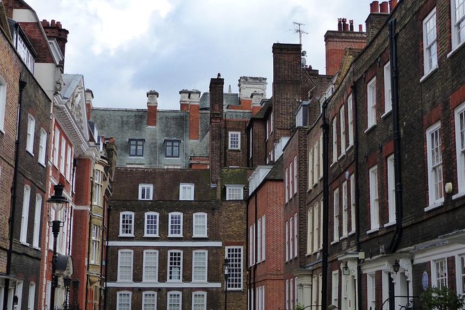 Secrets of Westminster - Stop 1: Victoria Tower Gardens for Thames Views (Ticket-Free)