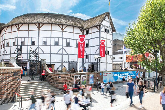 Shakespeare's Globe Guided Tour - The guide factor: why the storytelling makes the Globe click