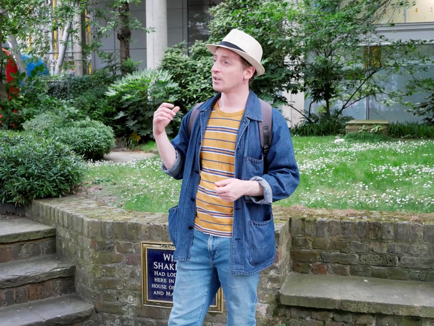 Shakespeare's London: Walking Tour - The best part: side streets, Shakespeare monuments, and short bursts of rest