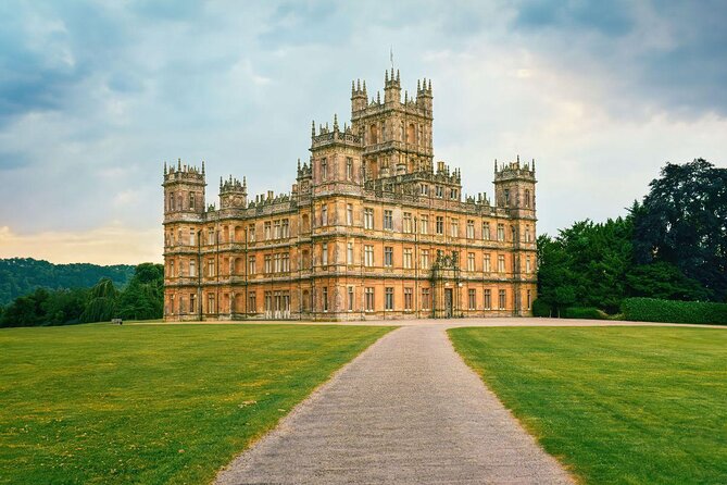 Shared Group Downton Abbey and Highclere Castle Tour from London - Key highlights to look for