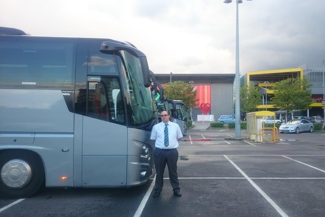 Shuttle transfer from your Hotel To Heathrow Airport - Super Saver - How hotel pickup works (and how to avoid the awkward pause)
