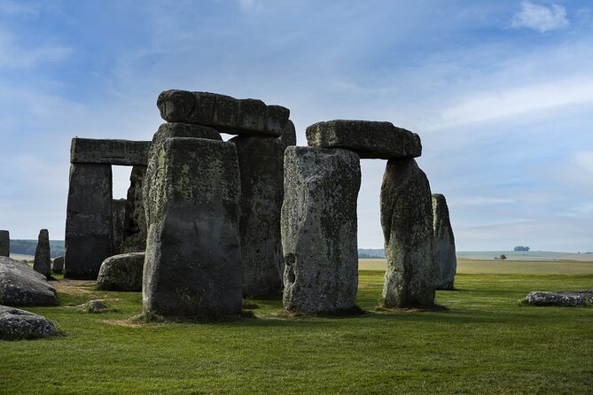 Small-Group Day Trip to Stonehenge, Bath and Windsor from London - Meeting point and the “what time does my day start?” reality